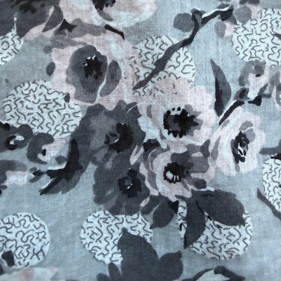 Pine Cone Hill Fine Linens Pajama Top Women's Gray White Flowers Print | Sz XS - Picture 5 of 12